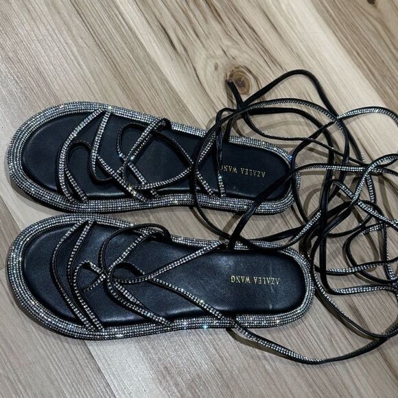 NEW Azalea Wang Switching Positions For You Flat Sandal Black Silver Women’s 8.5 - Picture 2 of 4